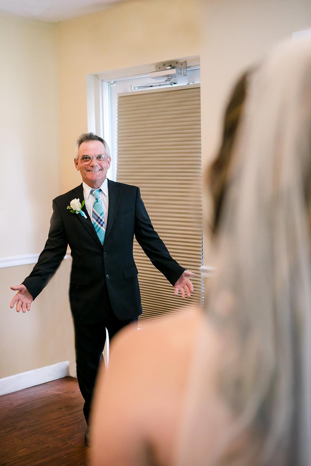 father-daughter first look before her wedding day