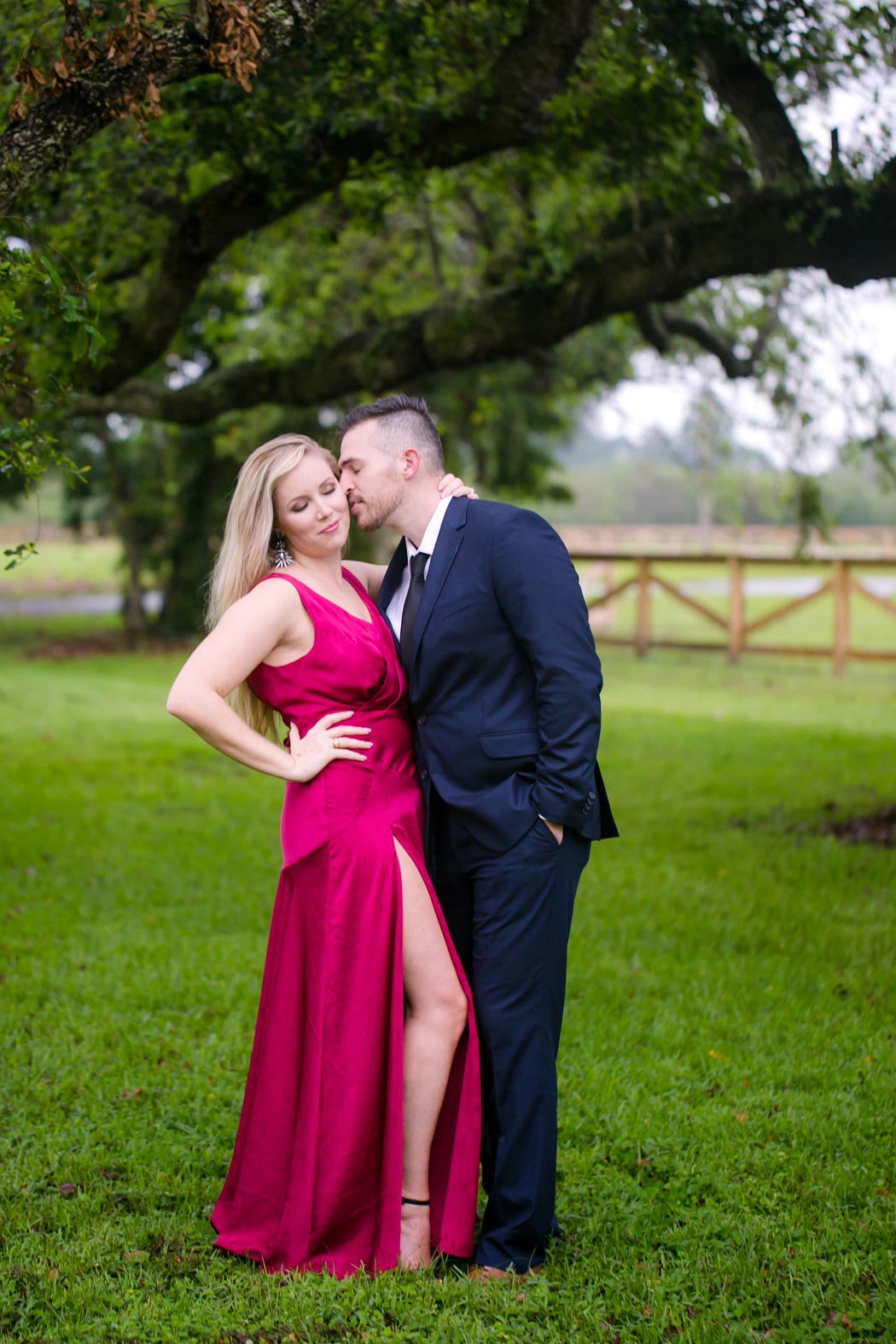 sexy engagement pose ideas | Andrea Harborne Photography