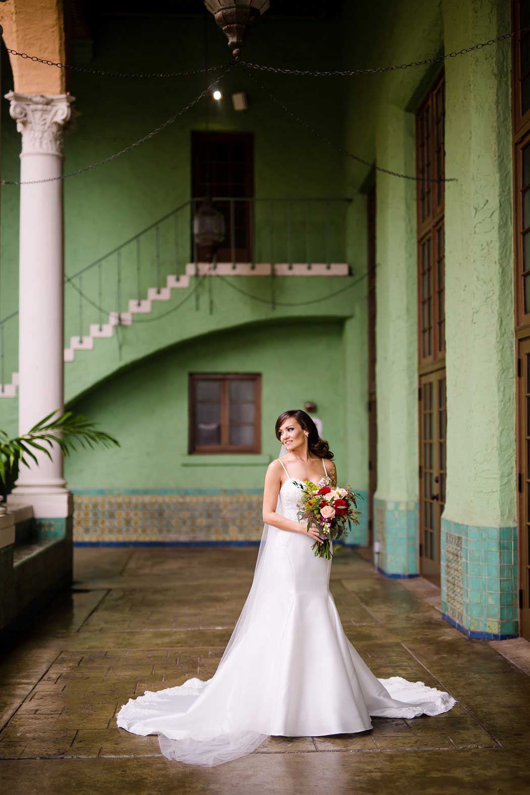 bride with bouquet at biltmore hotel miami | miami wedding photographer