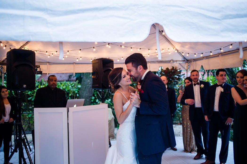 bride and groom first dance in miami | andrea harborne photography