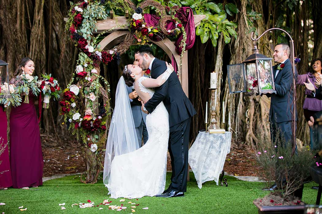 first kiss at flamingo gardens wedding