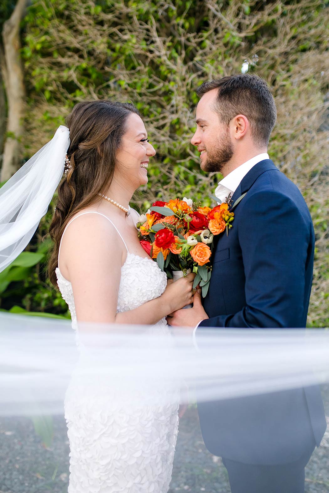 first look for jewish wedding with wedding veil | bridal portraits in miami park