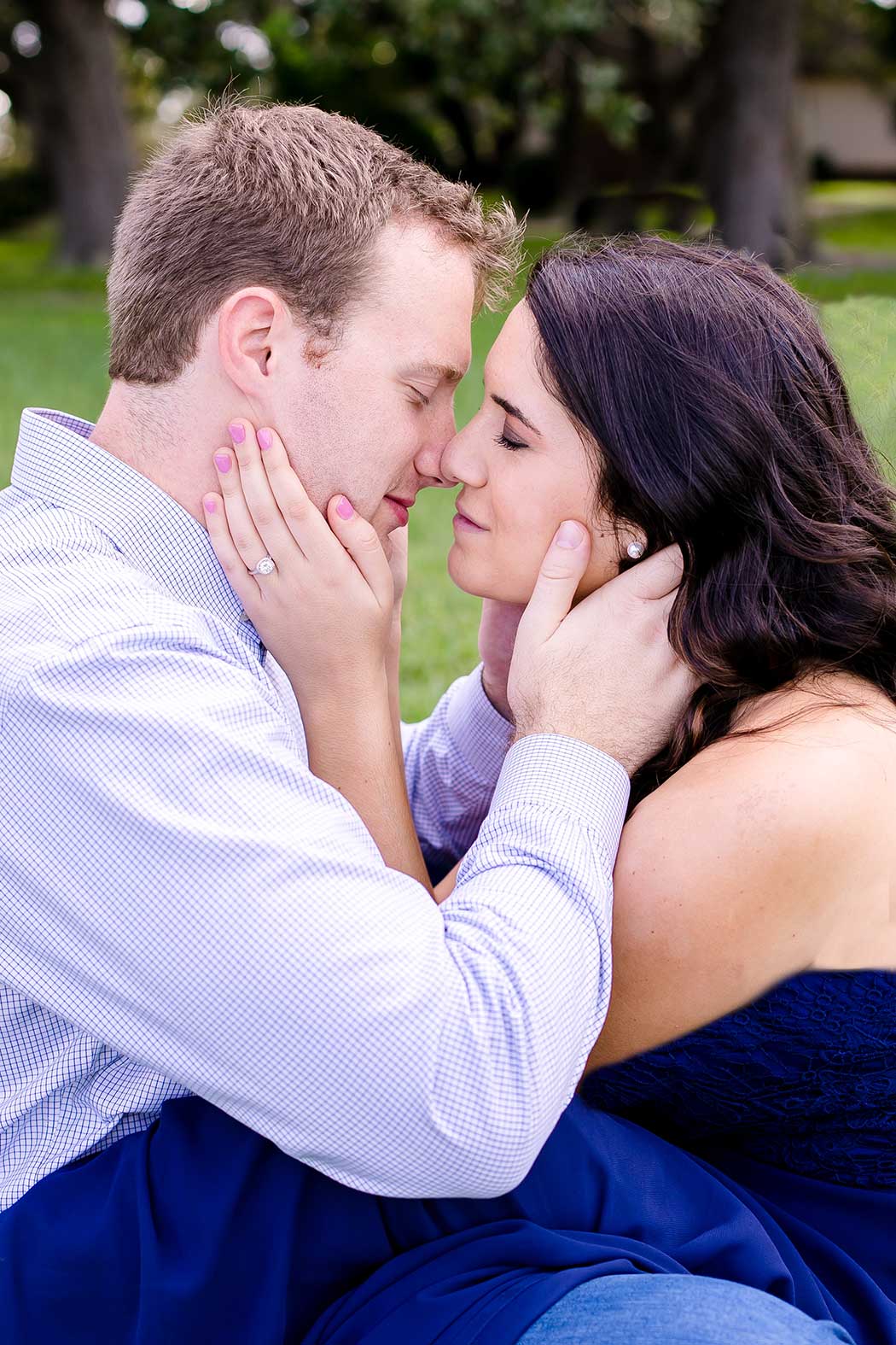 cute engagement photoshoot at robbins preserve park | romantic couples' photoshoot with formal dress