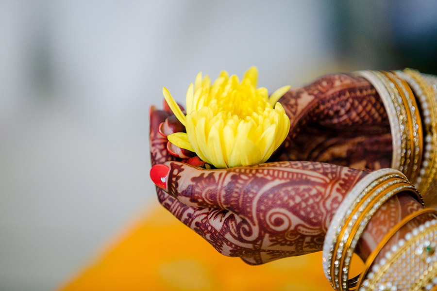 flower offering during indian wedding