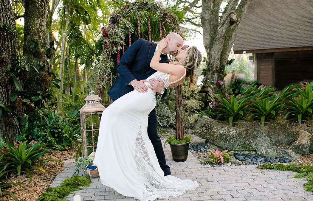 groom dips the bride