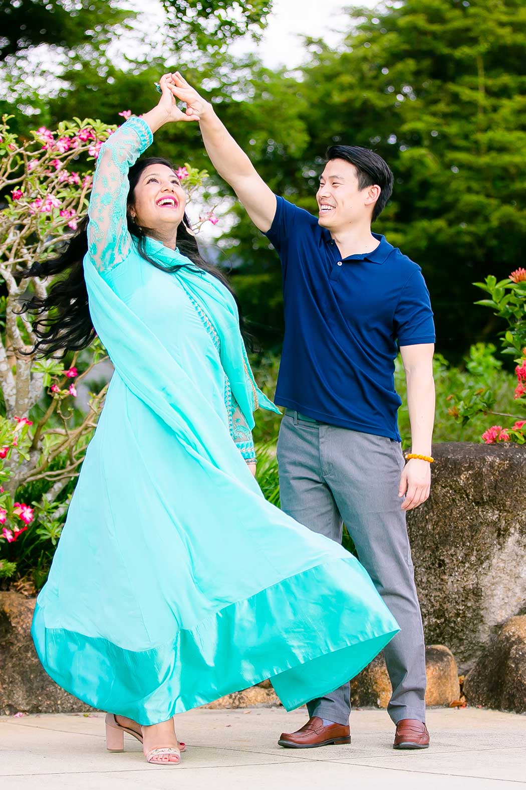 engagement photography at morikami | couple dancing during engagement photoshoot | dancing at morikami japanese gardens