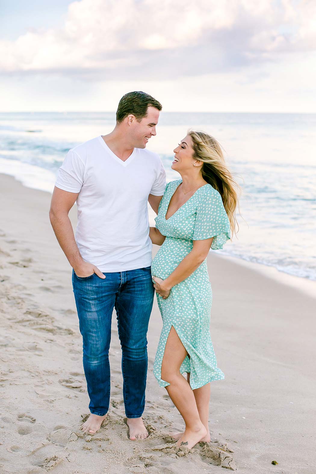 maternity poses for expectant mothers | fort lauderdale beach maternity photoshoot | maternity pose on beach | maternity beach photography | fort lauderdale beach maternity photographer