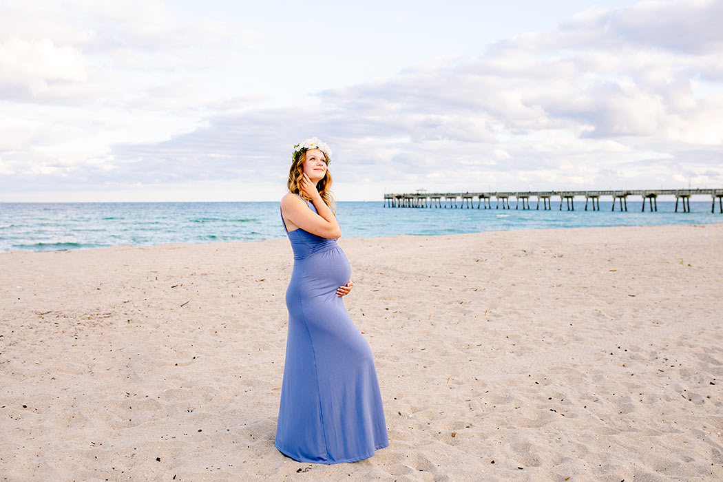south florida maternity photographer | maternity photoshoot on beach | dania beach pier maternity photoshoot | fort lauderdale maternity photographer