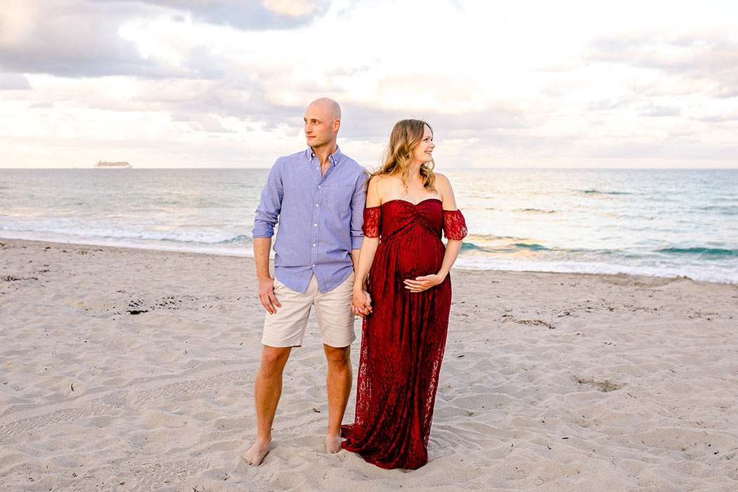 maternity poses for expectant mothers | fort lauderdale maternity photoshoot | maternity pose on beach | maternity beach photography | fort lauderdale beach maternity photographer