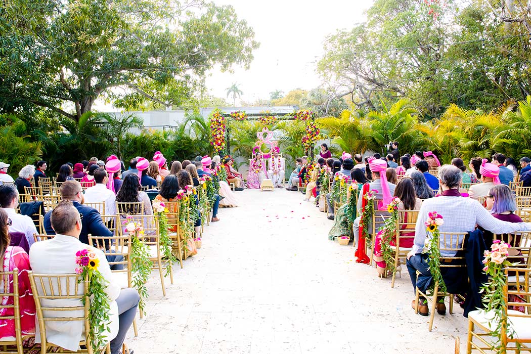 indian wedding ceremony in south florida | indian wedding mandap | pink indian bride and groom 