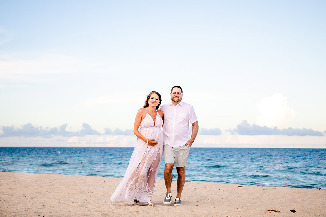 maternity beach photos south florida | beautiful beach maternity photoshoot in south florida | south florida maternity photographer | fort lauderdale maternity photoshoot