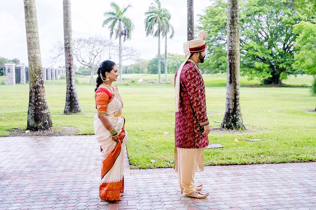 indian wedding sari photograph | fort lauderdale indian wedding photography | fort lauderdale marriot hotel indian wedding photography | south florida indian wedding first look